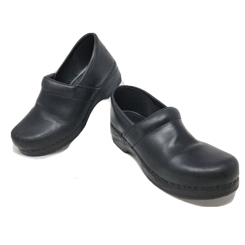 L.L. Bean Women's 7US 38M Classic Clogs Black Leather OAHH2 Shoes